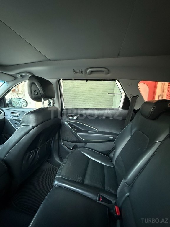 Hyundai Grand Santa Fe