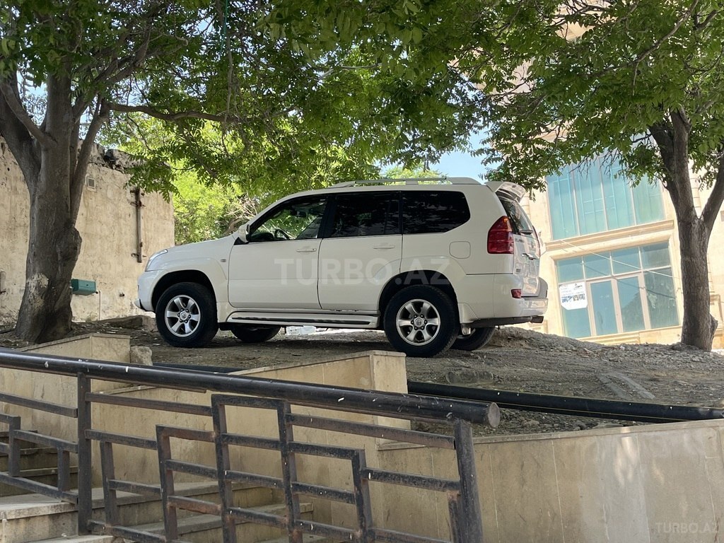 Toyota Land Cruiser Prado