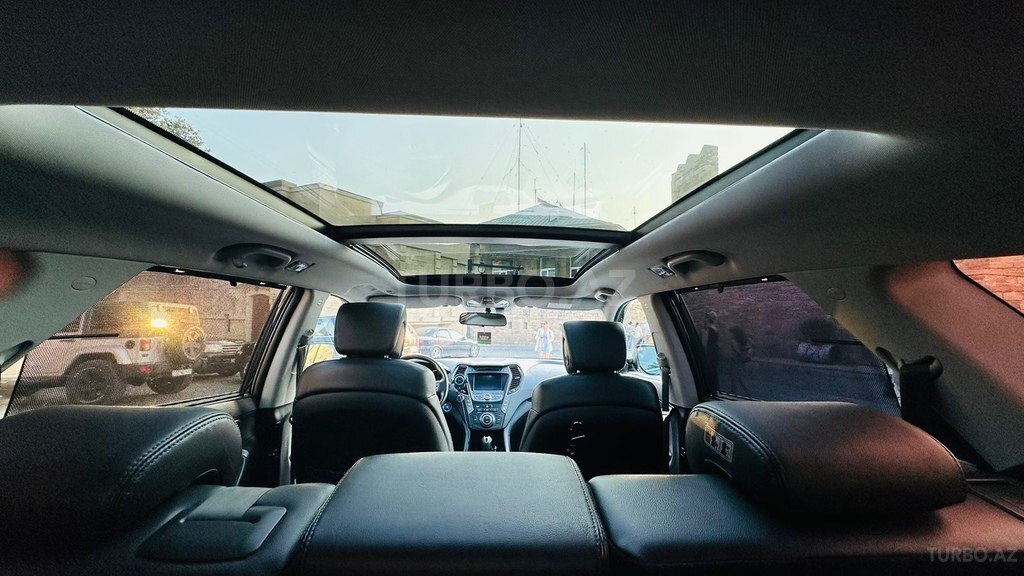 Hyundai Grand Santa Fe