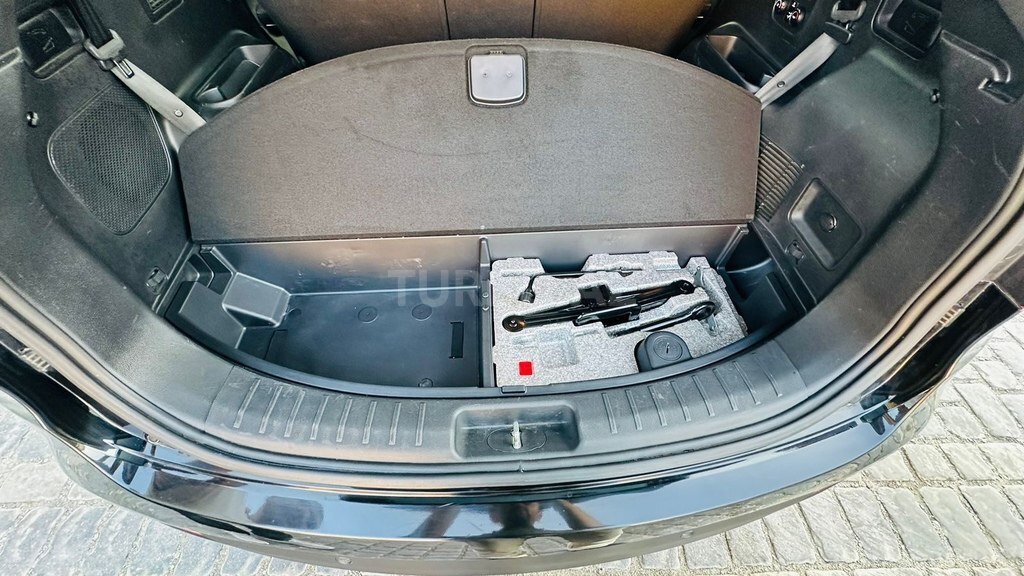 Hyundai Grand Santa Fe