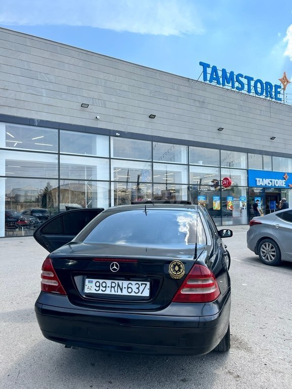 Mercedes C 180
