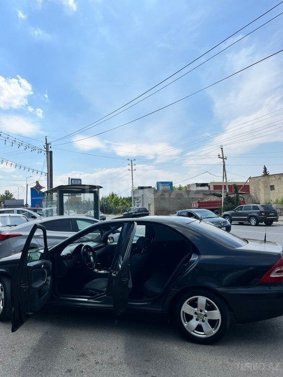 Mercedes C 180