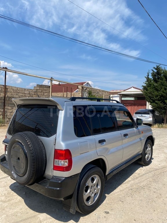 Mitsubishi Pajero io