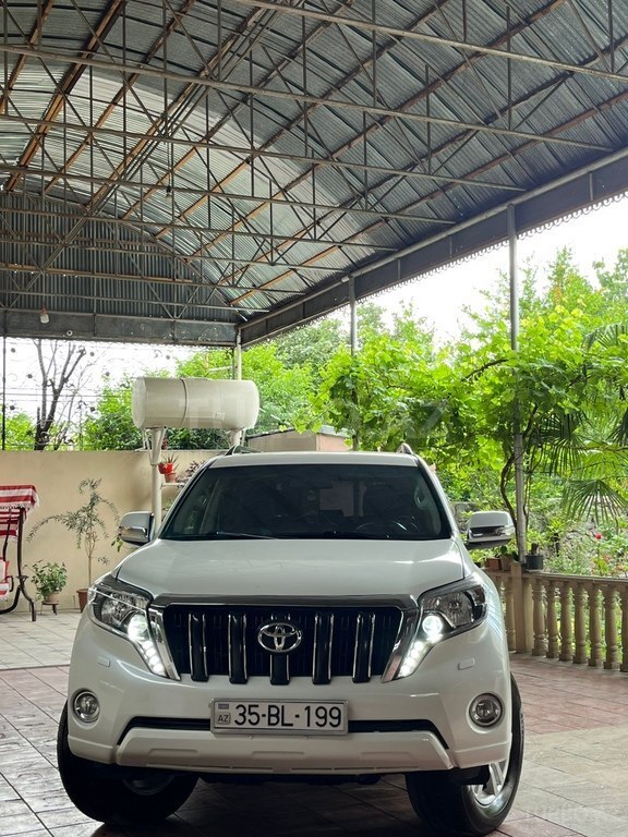 Toyota Land Cruiser Prado