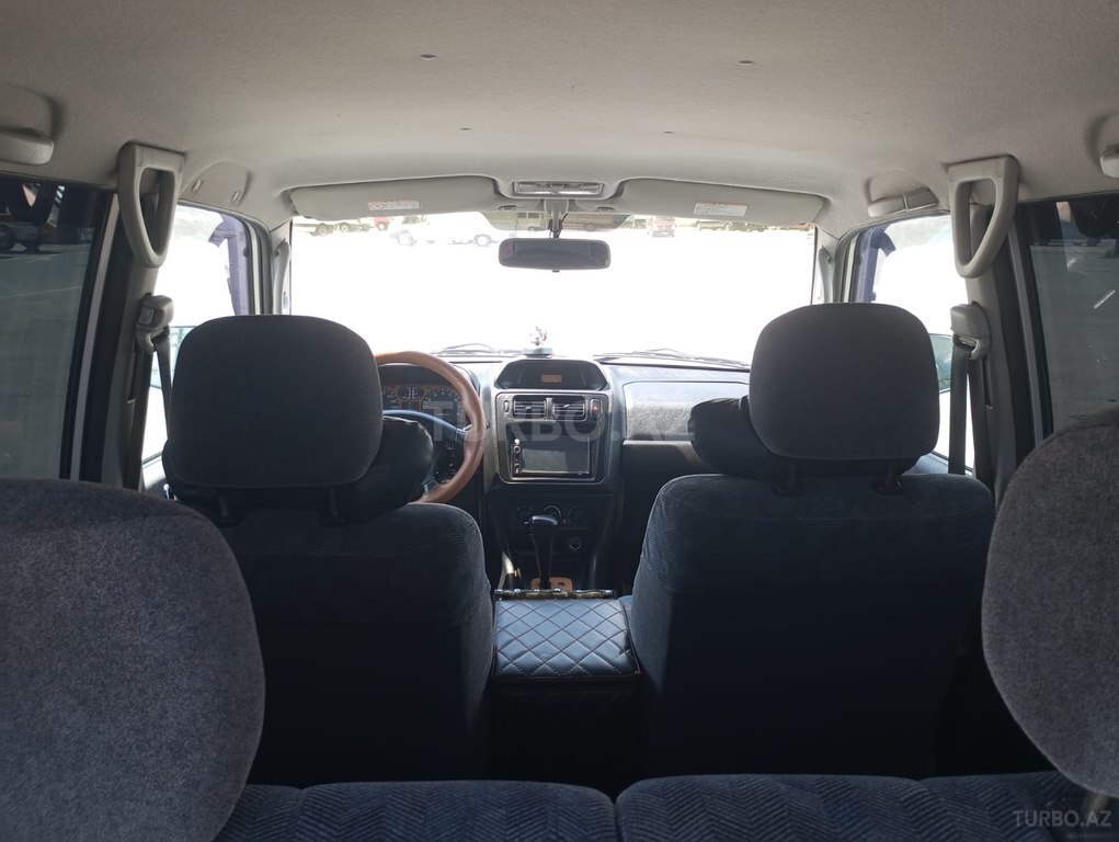 Mitsubishi Pajero io