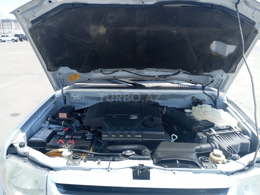 Mitsubishi Pajero io