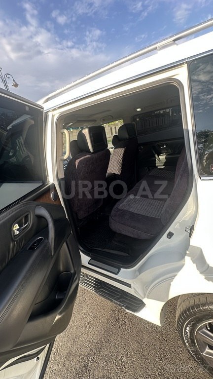 Infiniti QX56