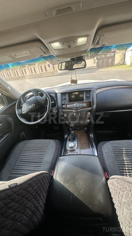 Infiniti QX56