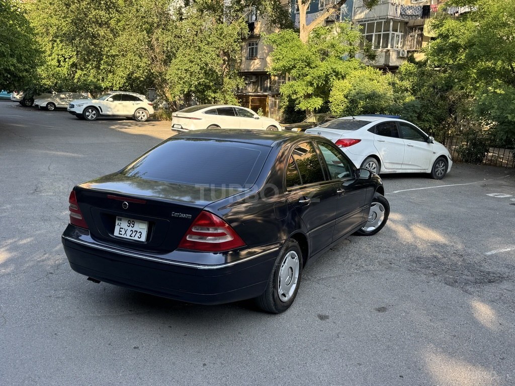 Mercedes C 180
