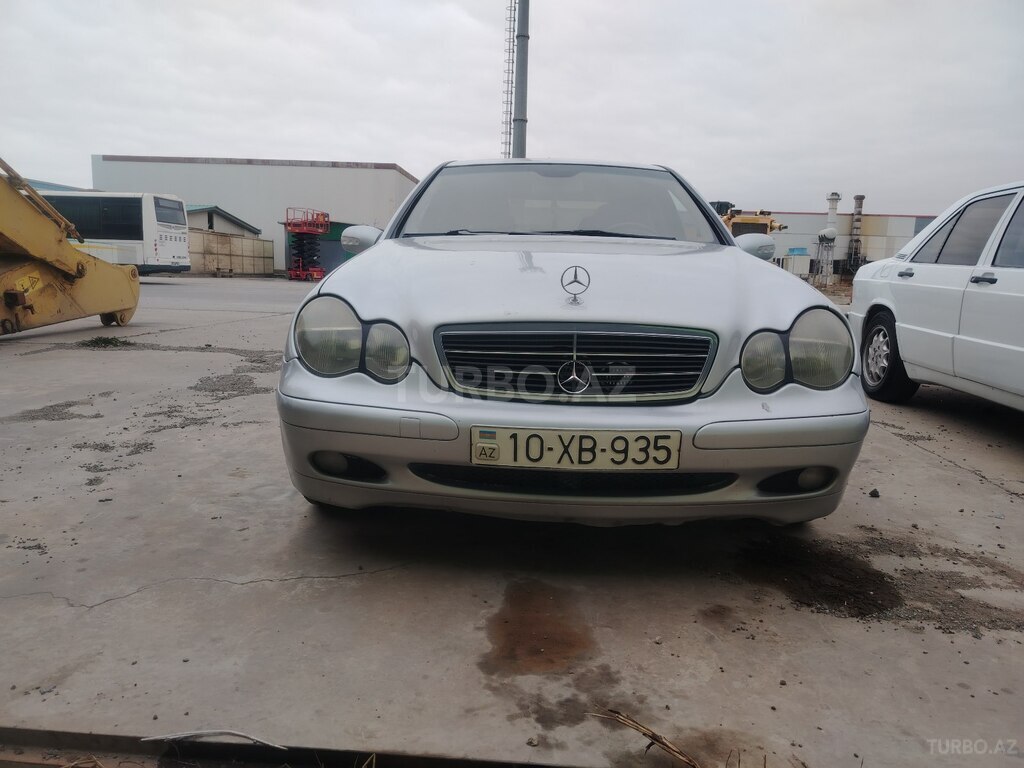 Mercedes C 220