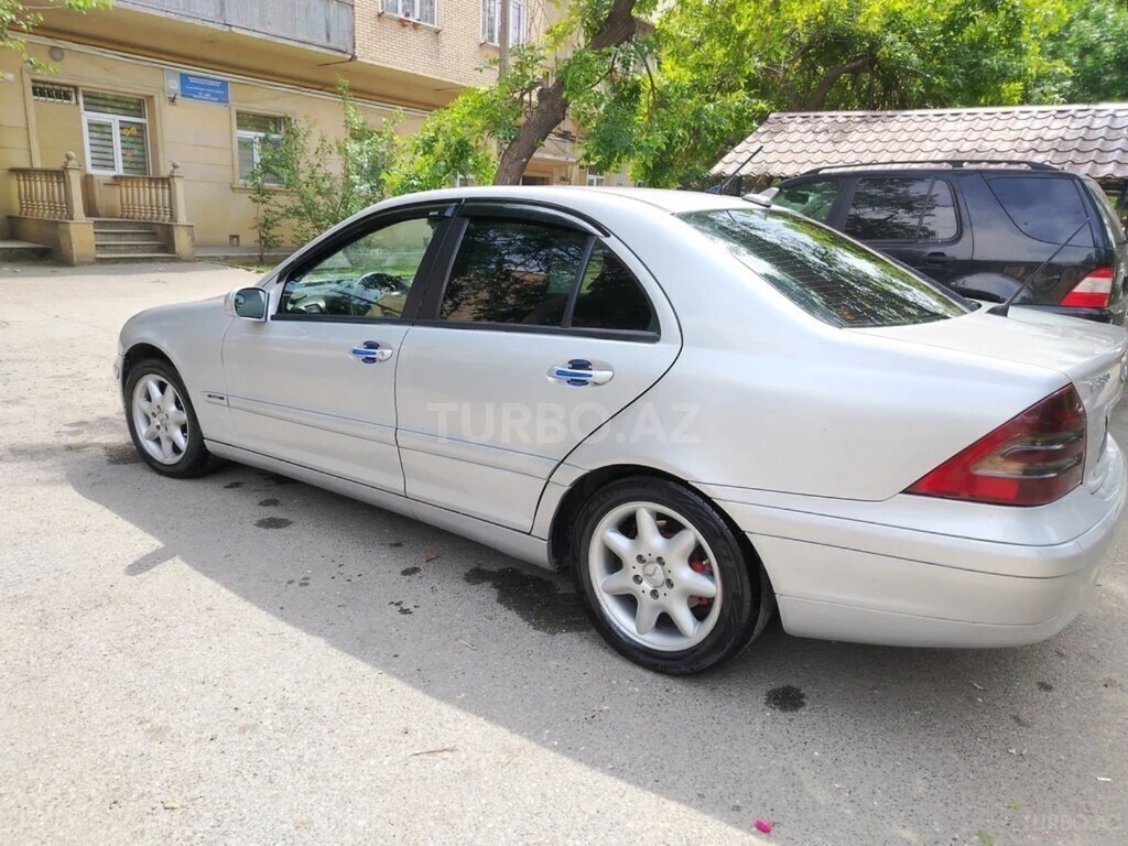 Mercedes C 220