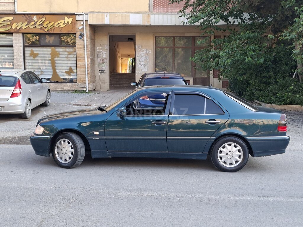 Mercedes C 180