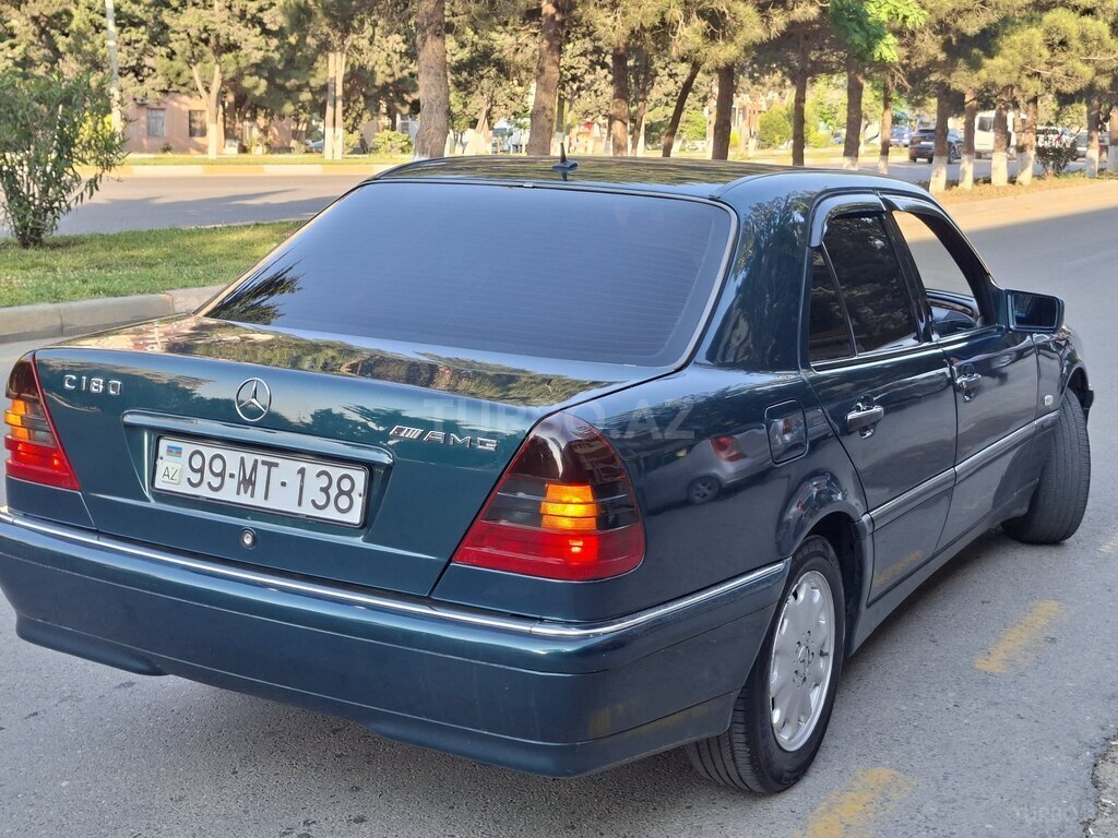 Mercedes C 180