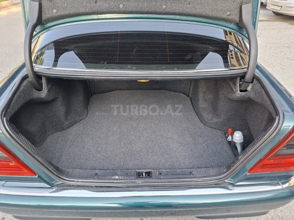 Mercedes C 180