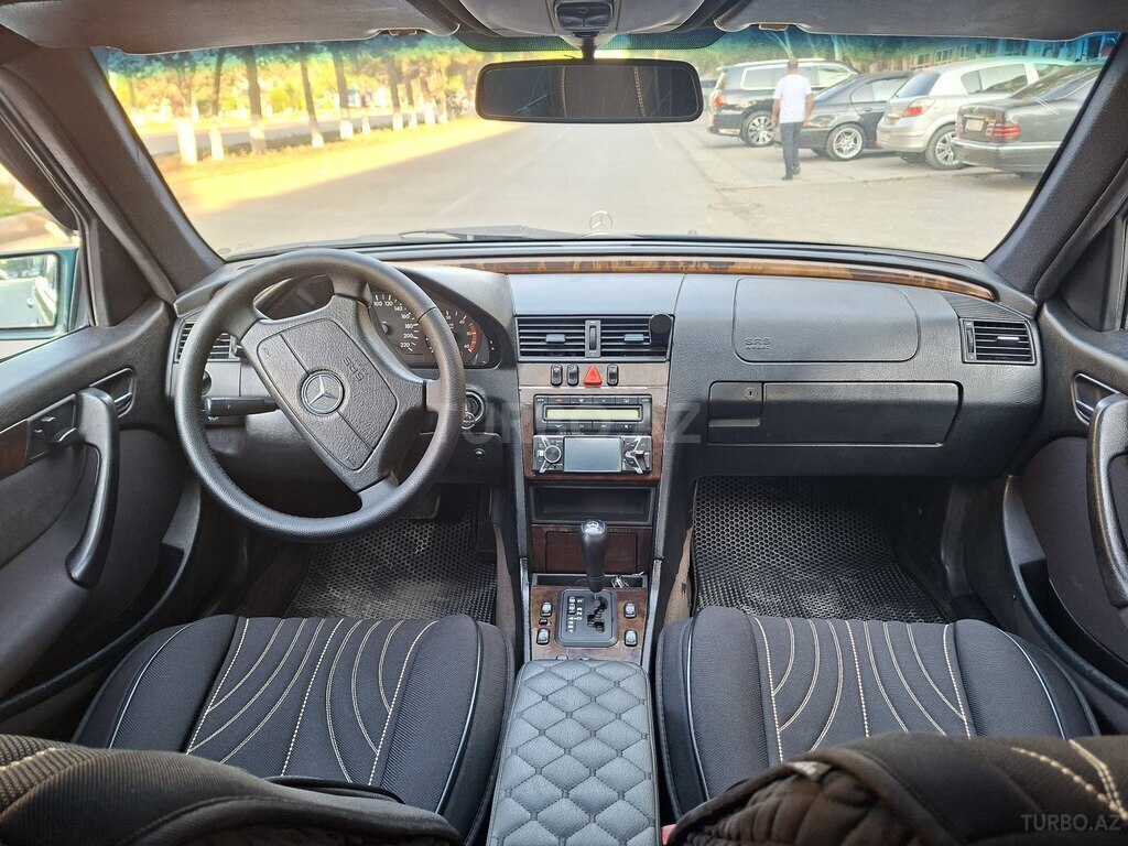 Mercedes C 180