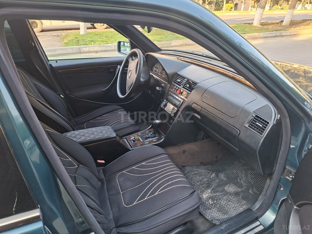 Mercedes C 180