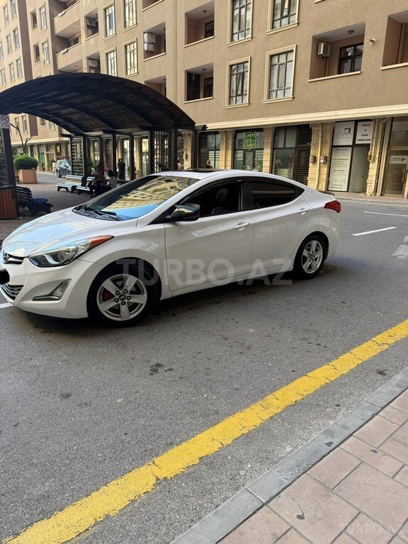 Hyundai Elantra