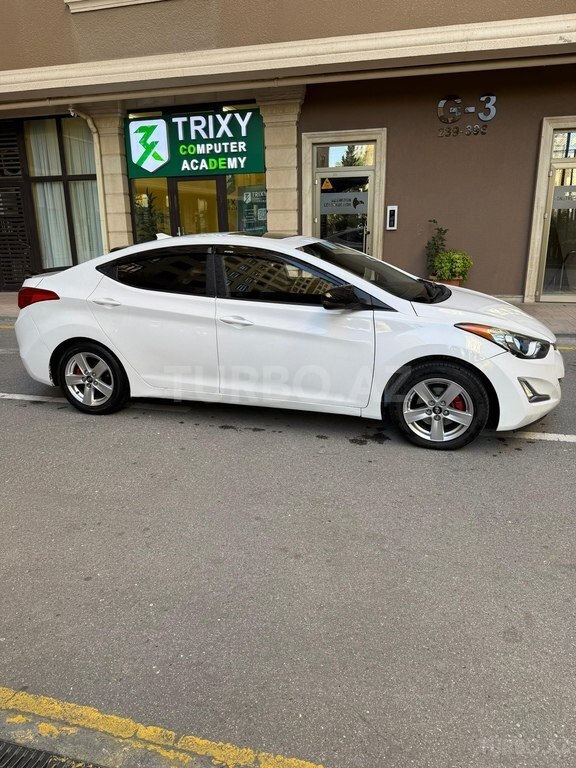 Hyundai Elantra