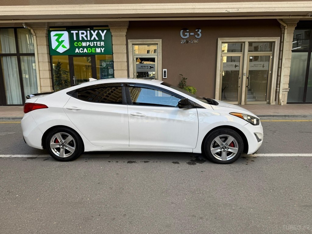 Hyundai Elantra