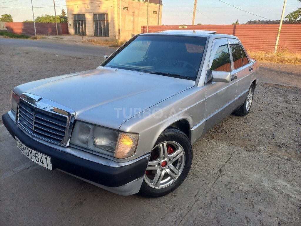 Mercedes 190