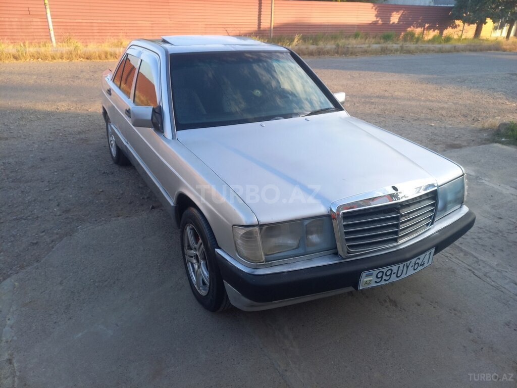 Mercedes 190