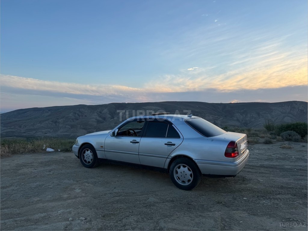 Mercedes C 220
