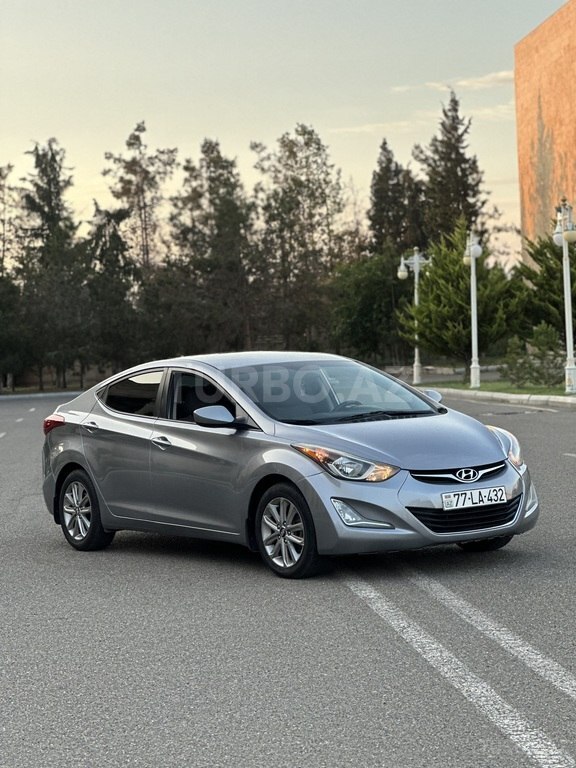 Hyundai Elantra