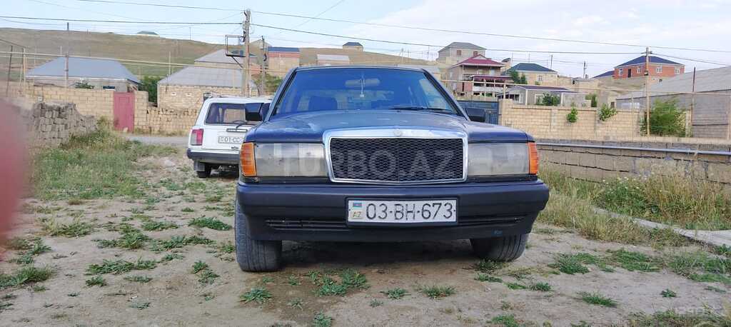 Mercedes 190