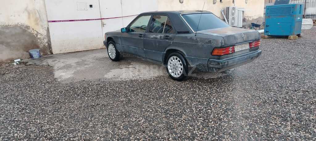 Mercedes 190