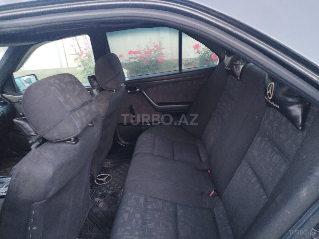 Mercedes C 180
