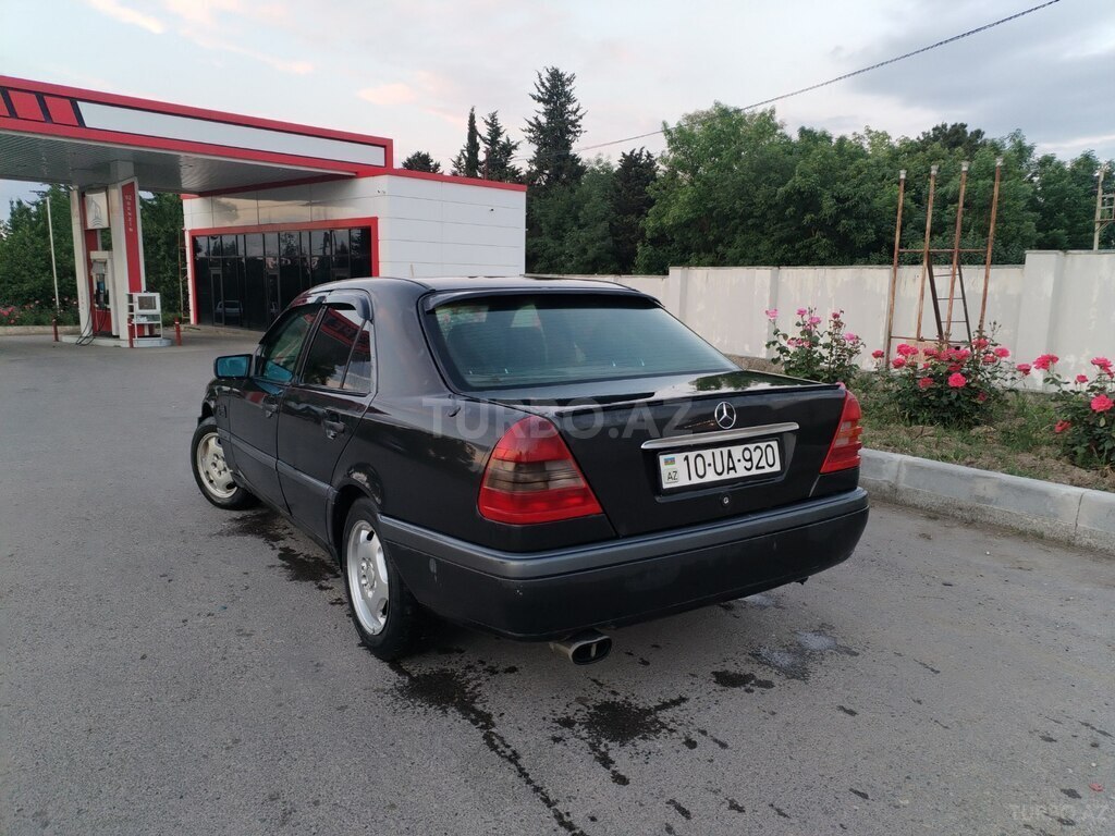 Mercedes C 180