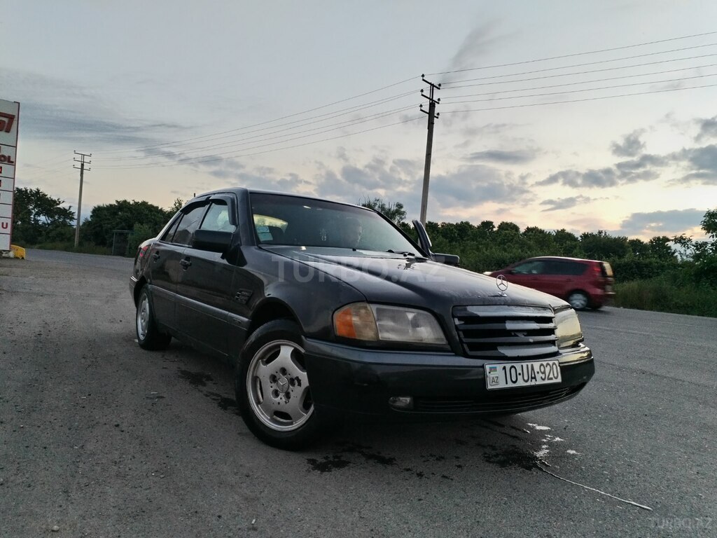 Mercedes C 180