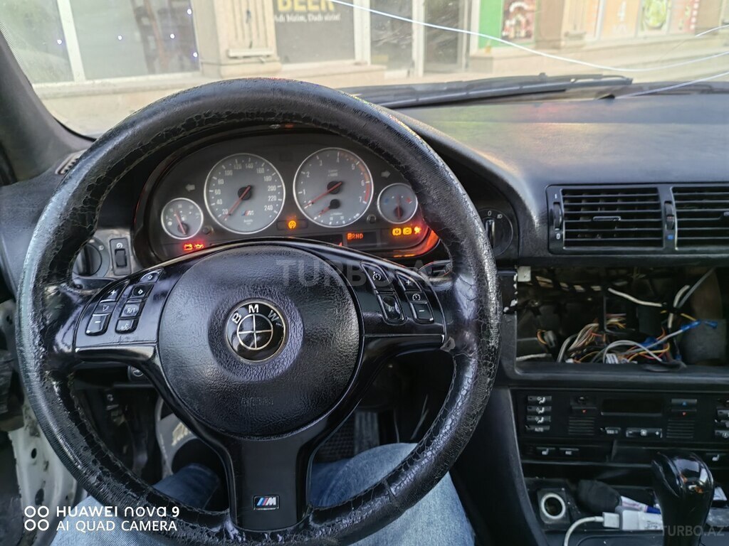 BMW 525