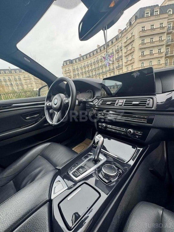 BMW 525