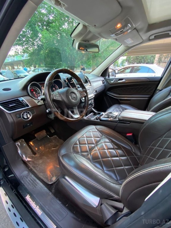 Mercedes GLS 500 4MATIC