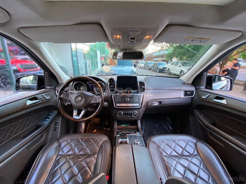 Mercedes GLS 500 4MATIC