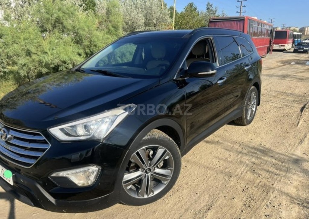 Hyundai Grand Santa Fe