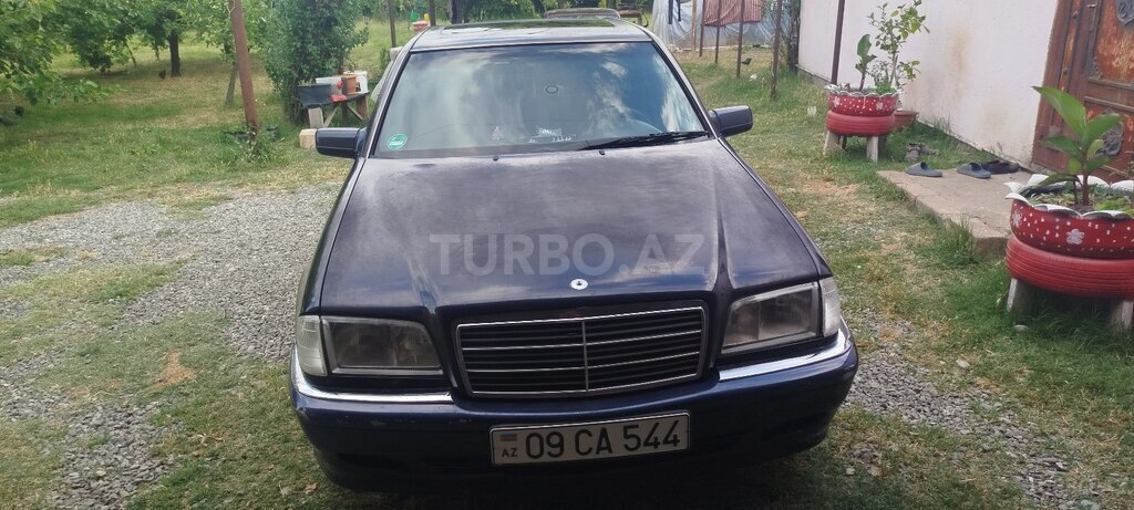 Mercedes C 200