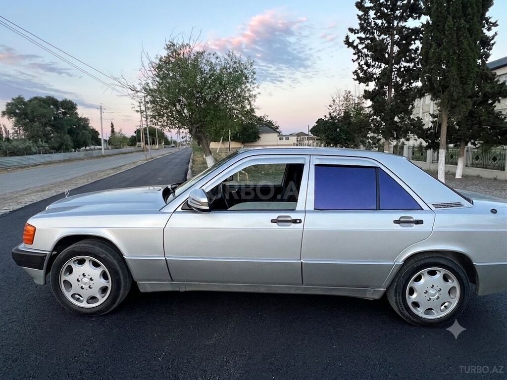 Mercedes 190