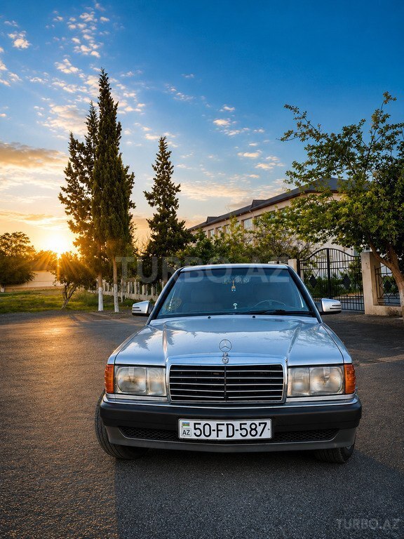 Mercedes 190