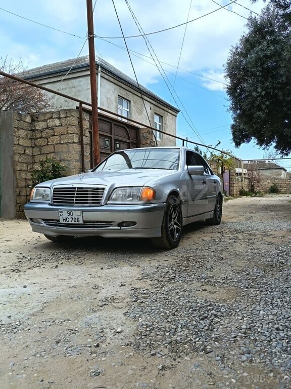 Mercedes C 230
