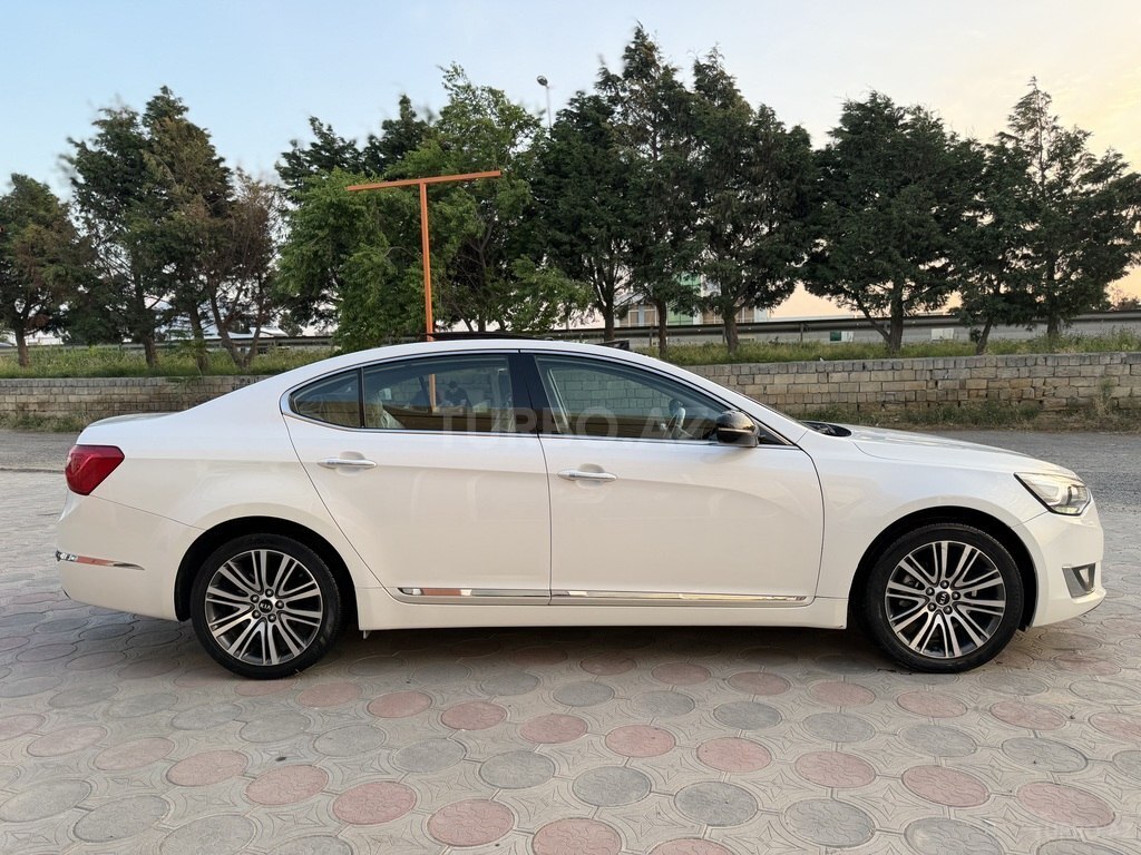 Kia Cadenza