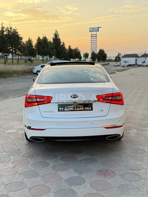 Kia Cadenza