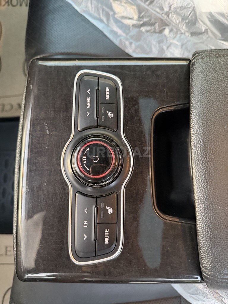Kia Cadenza