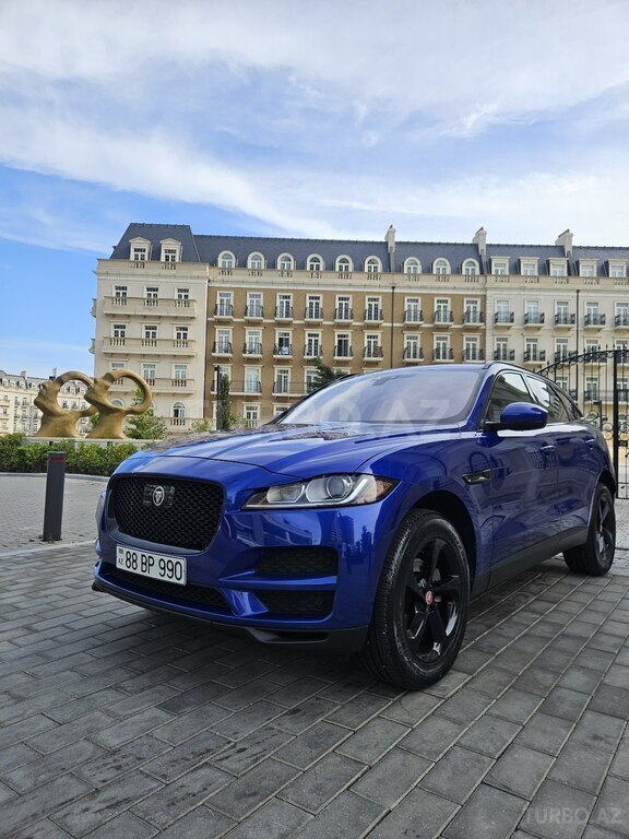 Jaguar F-Pace