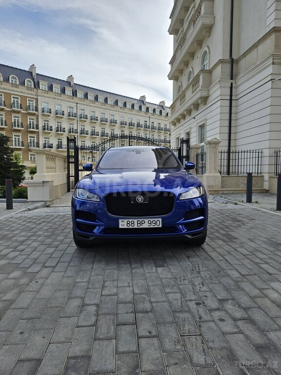 Jaguar F-Pace