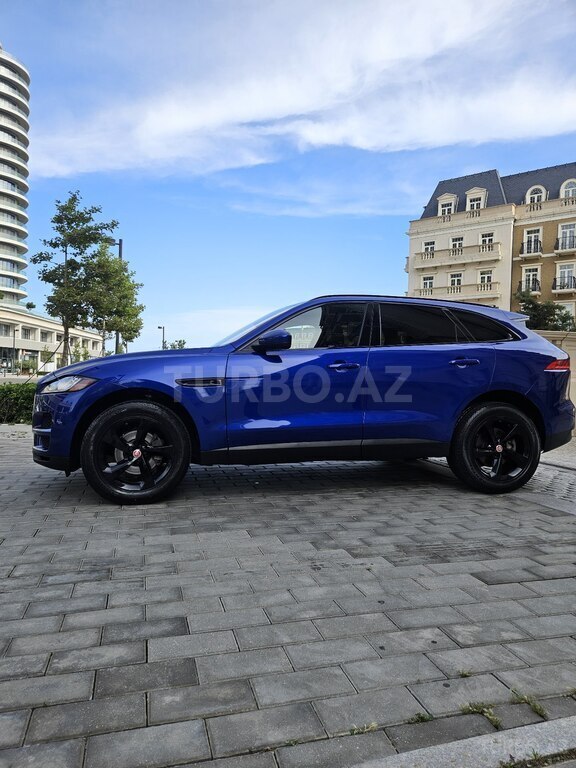 Jaguar F-Pace