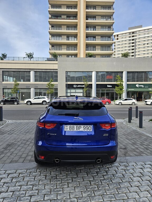 Jaguar F-Pace