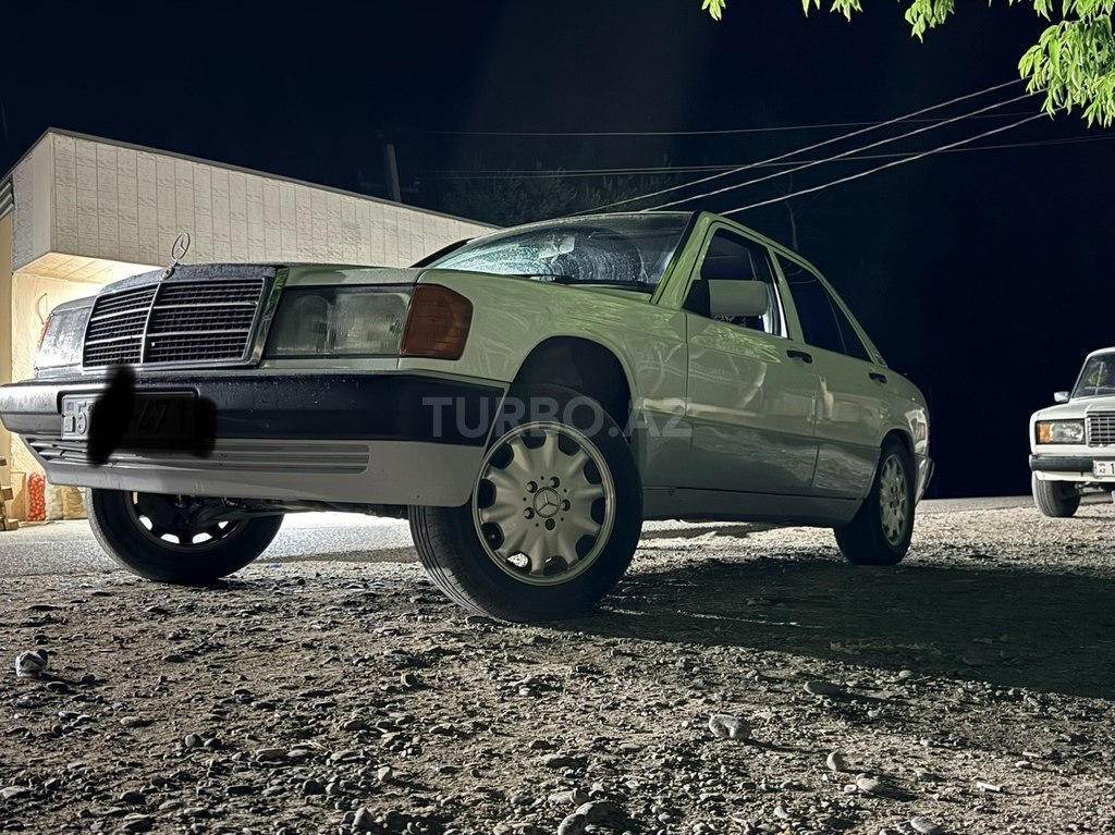 Mercedes 190