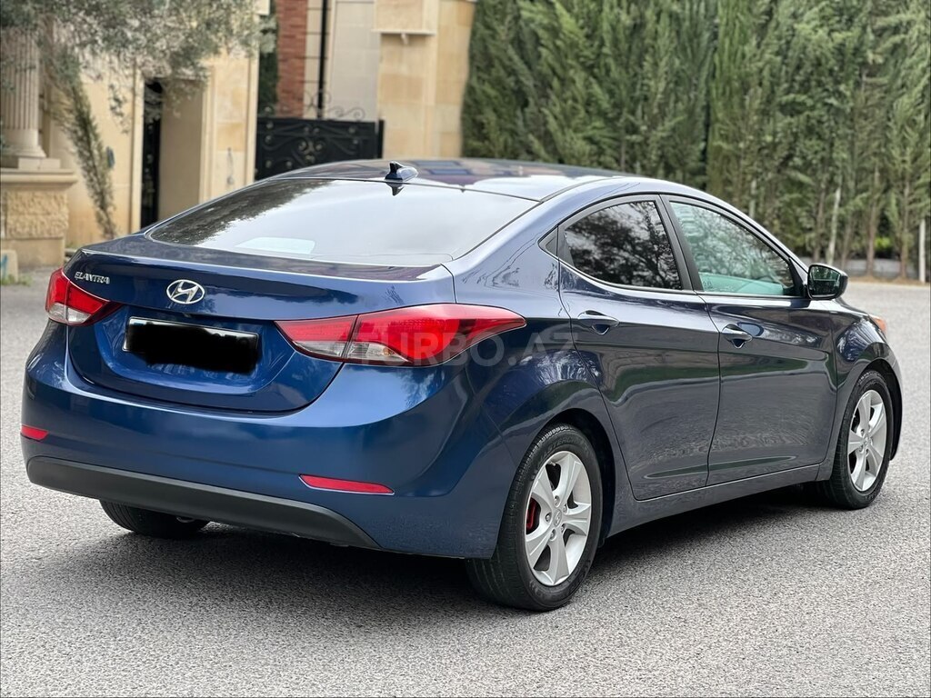 Hyundai Elantra
